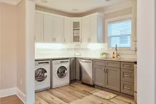 1074 Jefferson Ave, East Point, GA 30344 - Photo 6