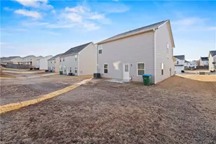 249 Seasons Valley, Pendergrass, GA 30567 - Photo 4