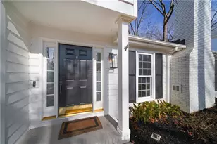 300 Woodchuck Ct, Roswell, GA 30076 - Photo 2