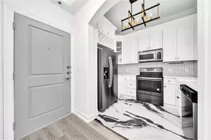 3445 Stratford Rd NE, Atlanta, GA 30326 - Photo 2