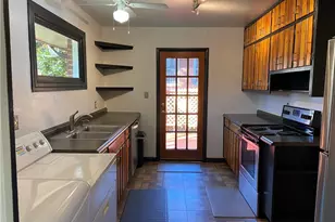 1975 Clearwater Dr SE, Marietta, GA 30067 - Photo 4