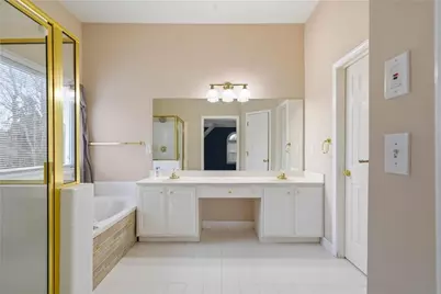 6854 Tilton Lane NW, Peachtree Corners, GA 30360 - Photo 10