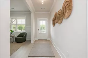 5587 Overview Dr, Flowery Branch, GA 30542 - Photo 4