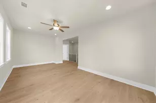 5587 Overview Dr, Flowery Branch, GA 30542 - Photo 32