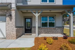 5587 Overview Dr, Flowery Branch, GA 30542 - Photo 2