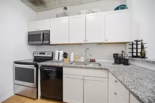 2215 Spring Walk Ct, Atlanta, GA 30341 - Photo 12