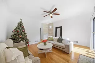 2215 Spring Walk Ct, Atlanta, GA 30341 - Photo 10