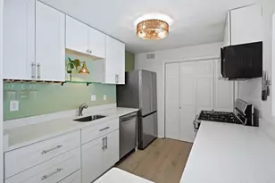 1407 Vicksburg Pl, Sandy Springs, GA 30350 - Photo 14