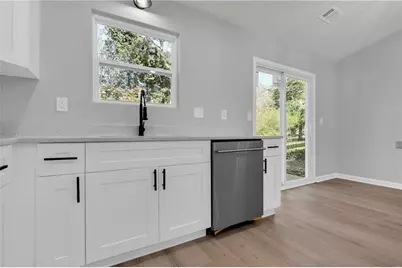 4592 Garden Hills Drive, Stone Mountain, GA 30083 - Photo 16