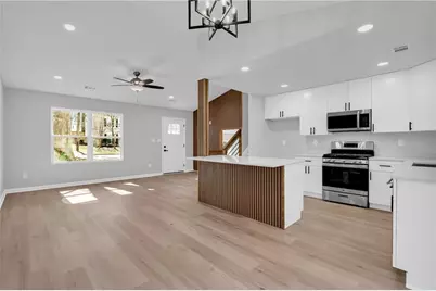 4592 Garden Hills Drive, Stone Mountain, GA 30083 - Photo 10