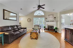 2947 Oakside Cir, Alpharetta, GA 30004 - Photo 4