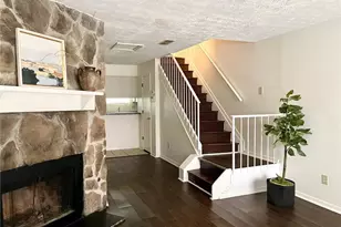 464 Prince of Wales, Stone Mountain, GA 30083 - Photo 2