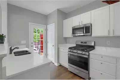 3332 Chastain Gardens Drive NW, Kennesaw, GA 30144 - Photo 4