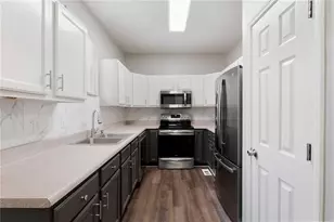 1396 Kennesaw Dr NW, Atlanta, GA 30318 - Photo 2