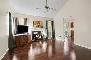 958 Redan Crescent Dr, Stone Mountain, GA 30088 - Photo 14