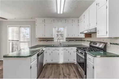 1351 Middleburg Hunt, Lawrenceville, GA 30043 - Photo 16