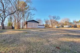 823 Prince Ave, Marietta, GA 30062 - Photo 2