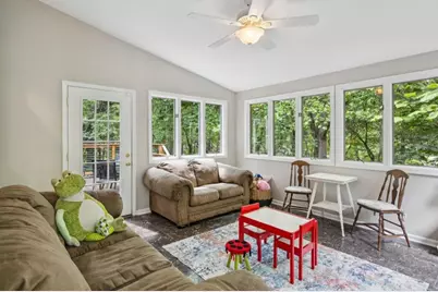 1153 Byrnwyck Court NE, Brookhaven, GA 30319 - Photo 18