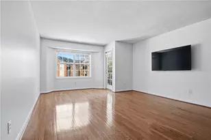 4109 Chastain Park Ct NE, Atlanta, GA 30342 - Photo 4