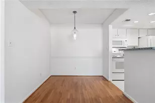 4109 Chastain Park Ct NE, Atlanta, GA 30342 - Photo 6