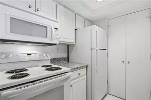 4109 Chastain Park Ct NE, Atlanta, GA 30342 - Photo 10