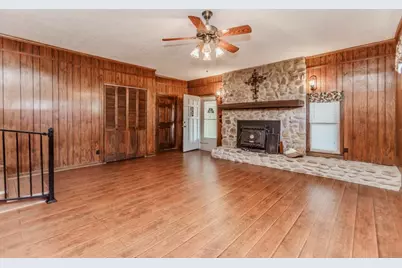 253 3rd Avenue, Winder, GA 30680 - Photo 6