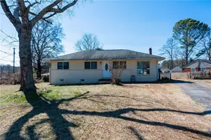 195 Rockin Hill Dr SW, Marietta, GA 30060 - Photo 1