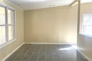 2126 Hanfred Ct, Tucker, GA 30084 - Photo 2