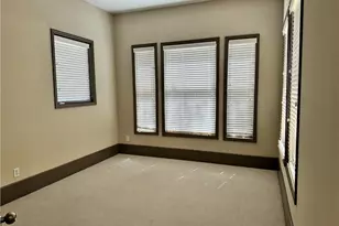 745 Fountainhead Ln, Atlanta, GA 30324 - Photo 4