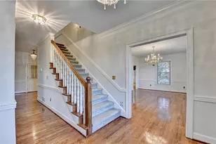 2859 Village Ct, Gainesville, GA 30506 - Photo 4