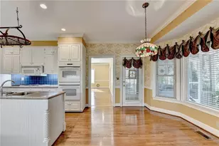 2859 Village Ct, Gainesville, GA 30506 - Photo 10