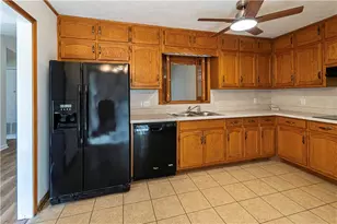 7123 Forest Ln, Union City, GA 30291 - Photo 14