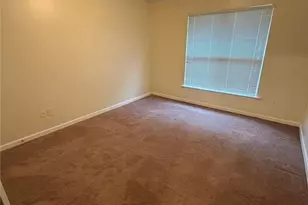 5975 Hillvale Trail, Lithonia, GA 30058 - Photo 12