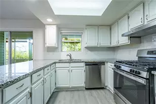 24 Hampshire Ct, Avondale Estates, GA 30002 - Photo 6