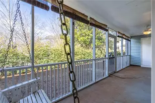 24 Hampshire Ct, Avondale Estates, GA 30002 - Photo 18