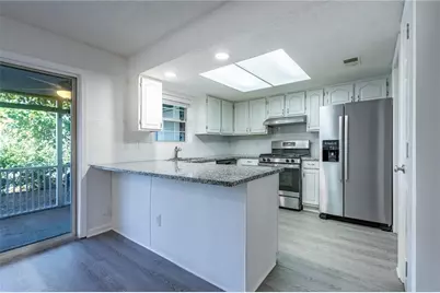 24 Hampshire Court, Avondale Estates, GA 30002 - Photo 4