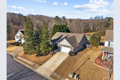 706 Bridle Creek Way, Auburn, GA 30011 - Photo 2