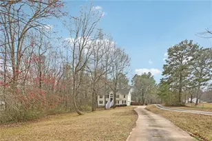 83 Huntington Ct, Newnan, GA 30265 - Photo 4