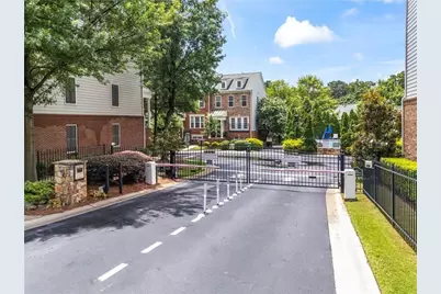 2298 Limehurst Drive, Atlanta, GA 30319 - Photo 40