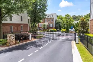 2298 Limehurst Dr, Atlanta, GA 30319 - Photo 40