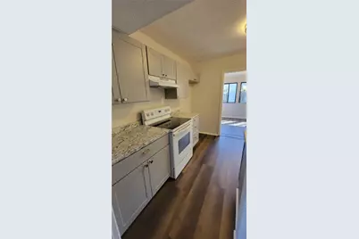 4660 Shannon Court, Union City, GA 30291 - Photo 8