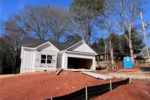 43 Anderson St, Jefferson, GA 30549 - Photo 1