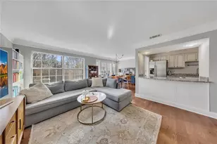 6980 Roswell Rd, Atlanta, GA 30328 - Photo 10