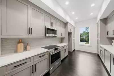 5211 Powers Ferry Road, Sandy Springs, GA 30327 - Photo 12