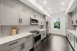 5211 Powers Ferry Rd, Sandy Springs, GA 30327 - Photo 12