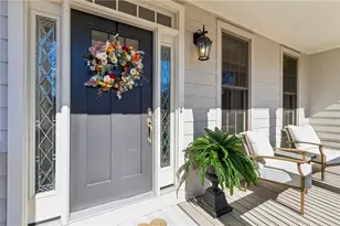 6420 Fox Creek Dr, Cumming, GA 30040 - Photo 4