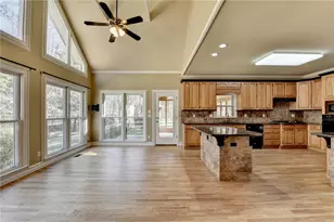 60 Hickory Hill Dr, Oxford, GA 30054 - Photo 2