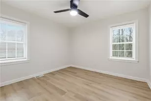 2281 Polar Rock Ave SW, Atlanta, GA 30315 - Photo 14