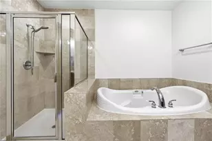 2881 Peachtree Rd NE, Atlanta, GA 30305 - Photo 22