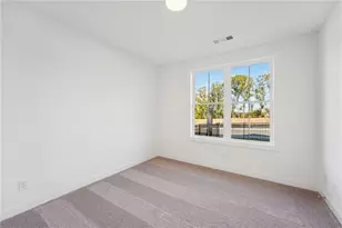 621 Silva St, Cumming, GA 30040 - Photo 10